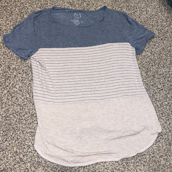 Maurices t shirt - Picture 1 of 2